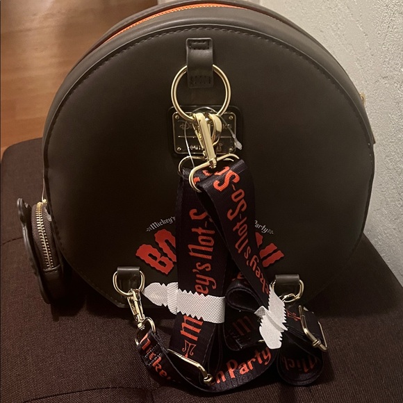 ( 0355) Unisex Disney Castle Themed Backpack - Picture 3 of 7